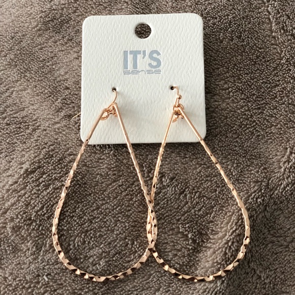 Jewelry - Never worn; 2.5 inch gold earrings